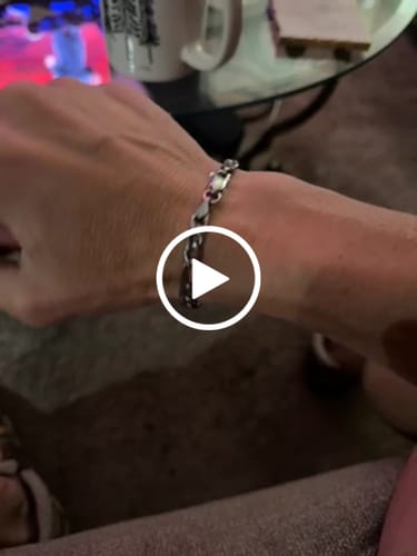 Customer video review of 7mm Figaro Link Bracelet