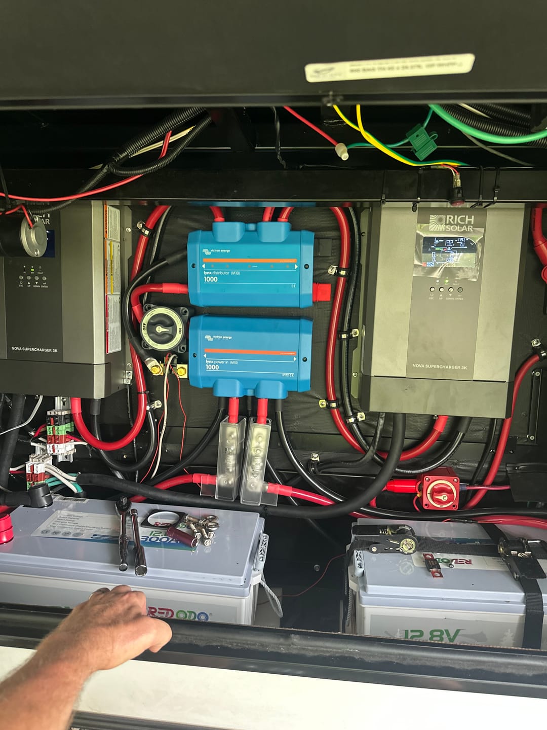 Customer photo review of NOVA SUPERCHARGER 3K | 3000W 12V Pure Sine Wave Inverter Charger