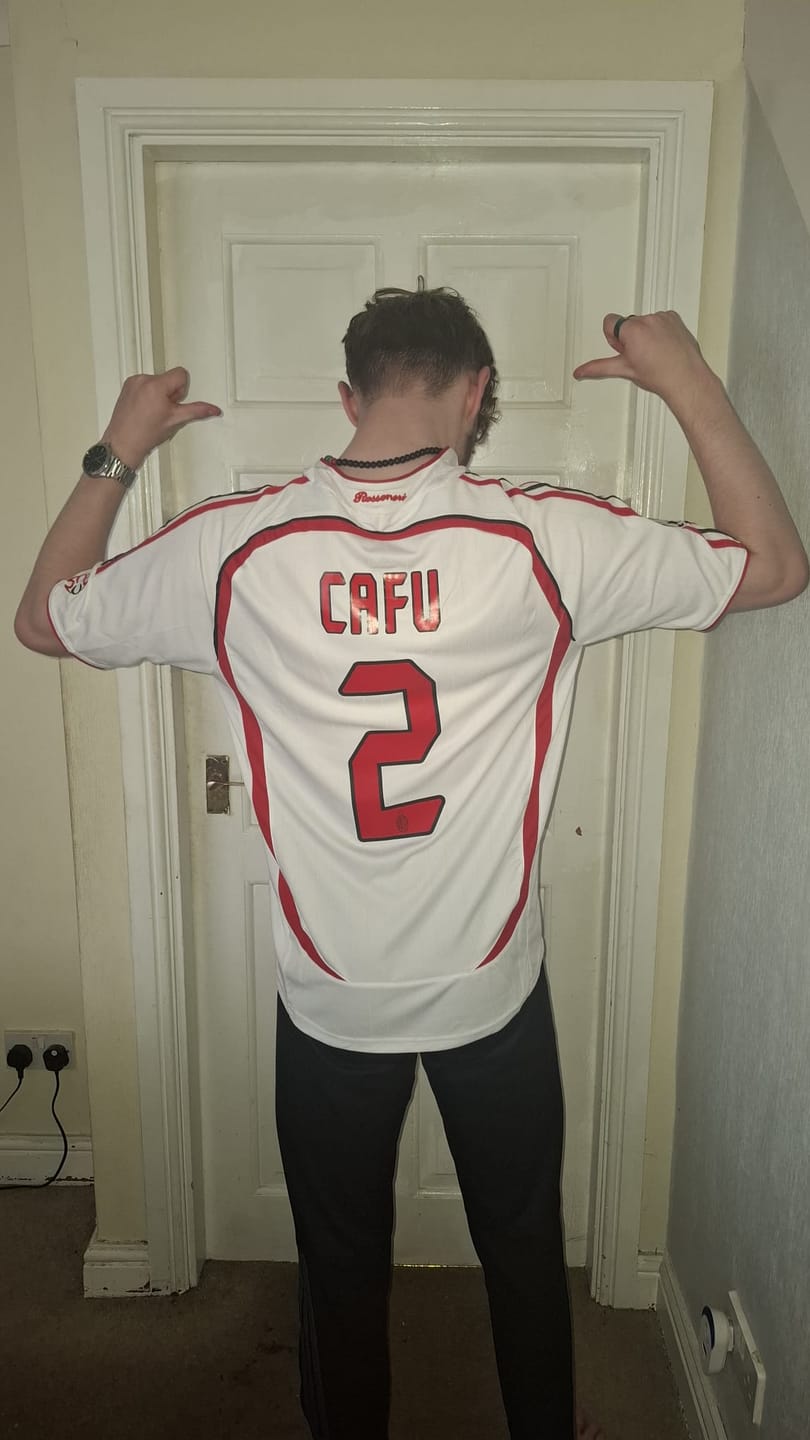 Customer photo review of Cafu Milan 2007 CL Final White Retro Football Jersey Trikot