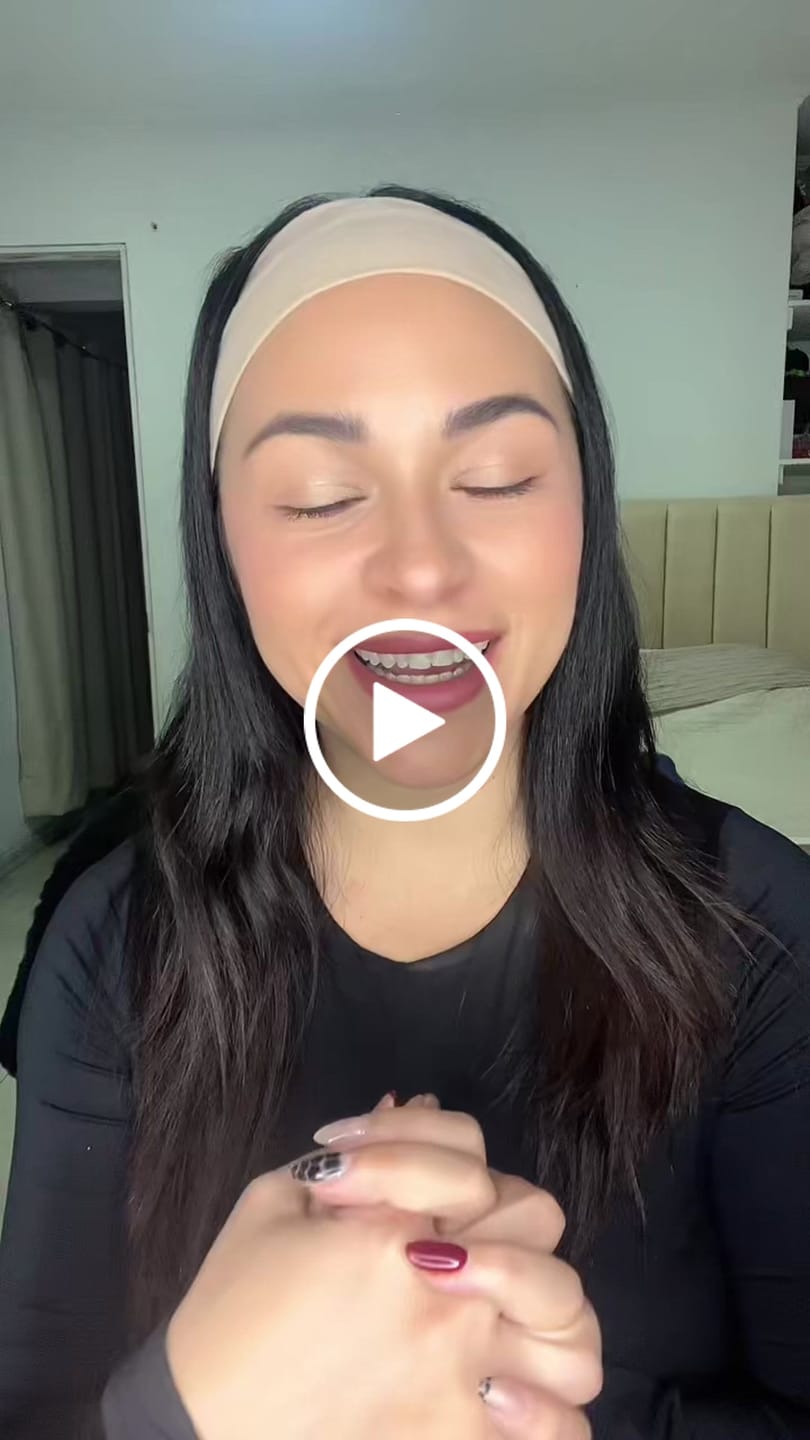 Customer video review of Air Optix Colors Formulados con aumento (miopía o hipermetropía)