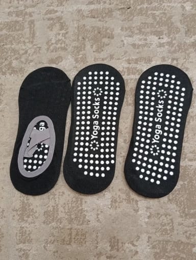 Customer photo review of Pack 6 Pares de Calcetines Antideslizantes Yoga Ballet Pilates Set Cortos