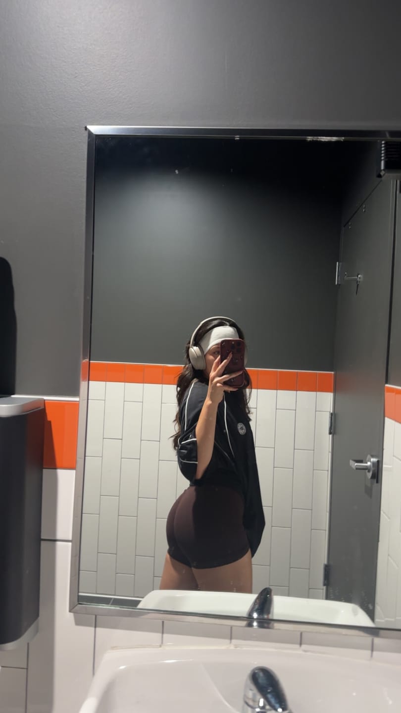 Customer photo review of W4329 Oversized Soccer Jersey