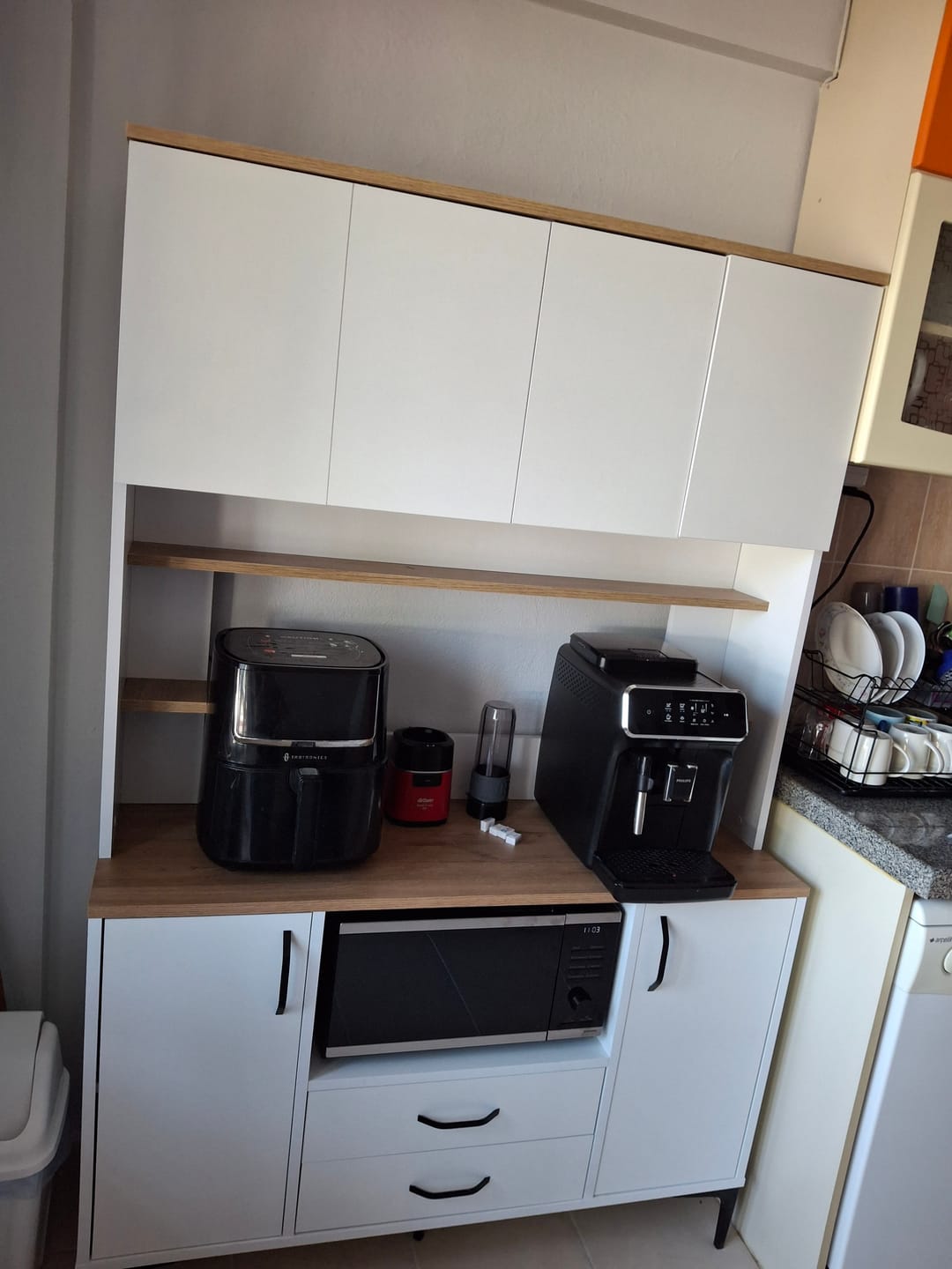 Customer photo review of Rani JE168 Çok Amaçlı Dolap 6 Kapaklı 2 Çekmeceli Kiler Mutfak Dolabı Beyaz - Sepet Ceviz
