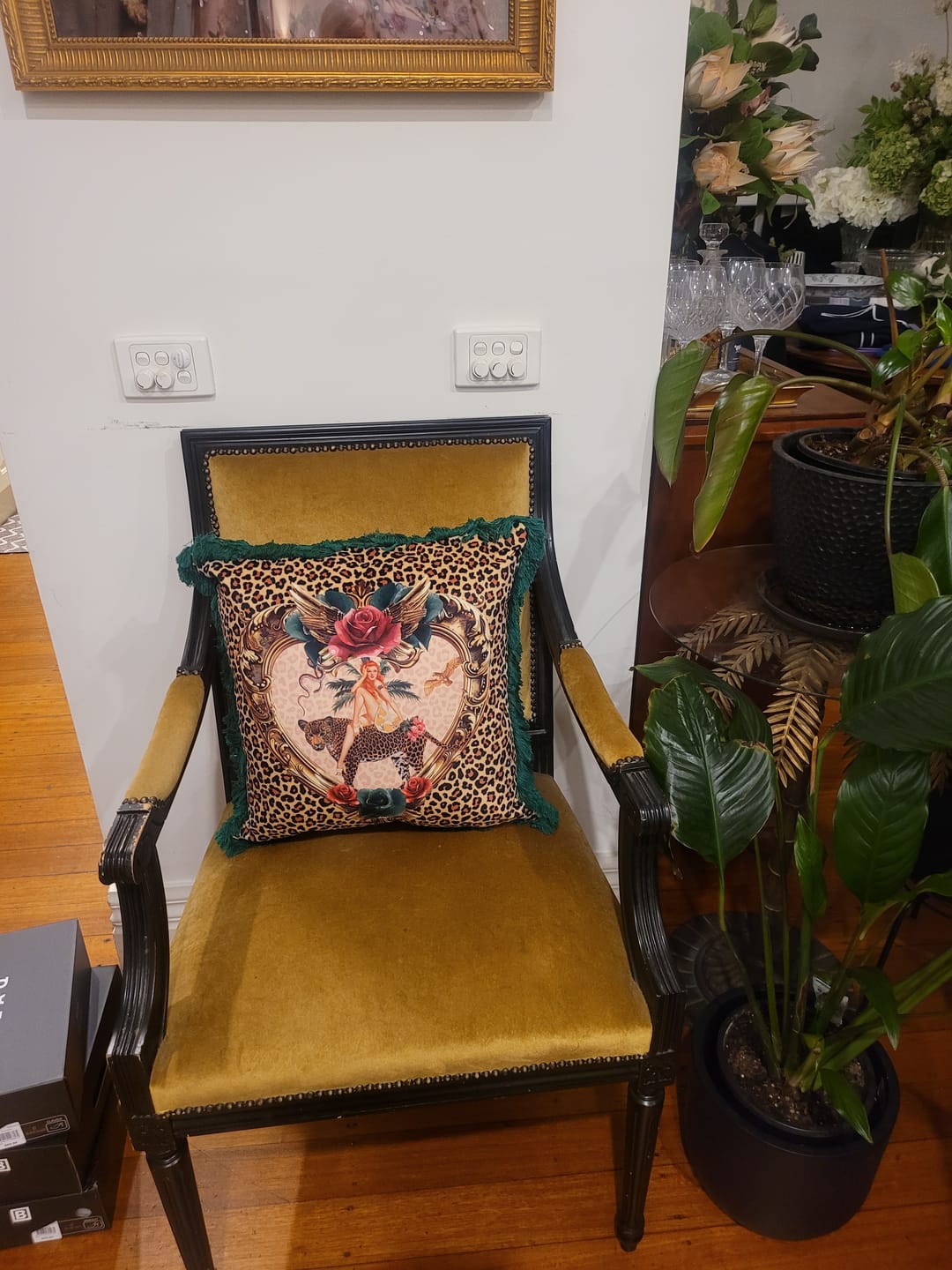 Customer photo review of Tiger Rose Cushion Queen K