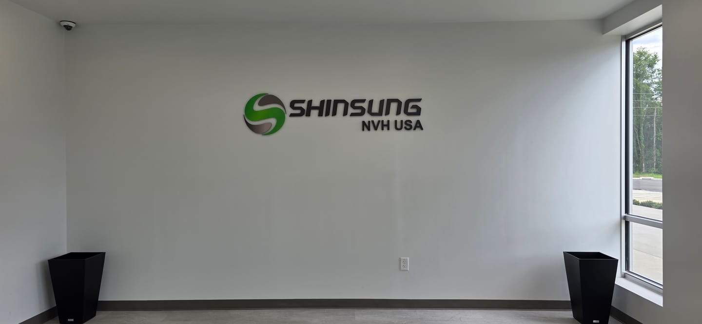 Customer photo review of Custom 3D Acrylic Sign For Yunhui