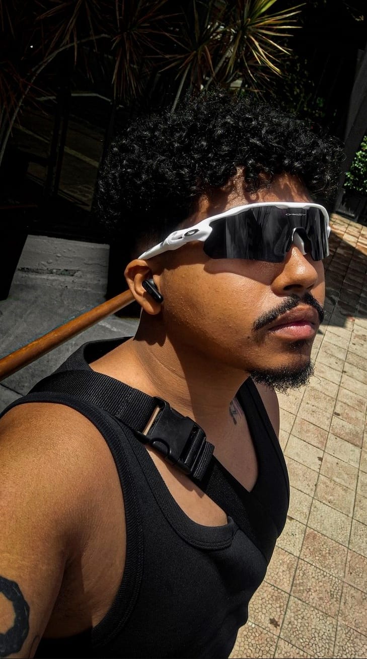 Customer photo review of Radar Black