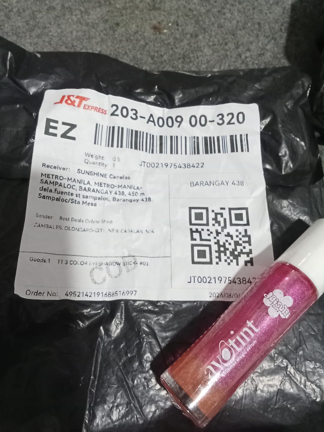 Customer photo review of TEN TWENTY 3 Color Eyeshadow Stick Waterproof Long Lasting Matte Shimmer Gradient Finish Makeup 3.5g