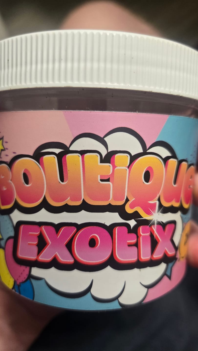 Customer photo review of Boutique Exotics Minis - Obama Runtz - 28 Grams - Hybrid