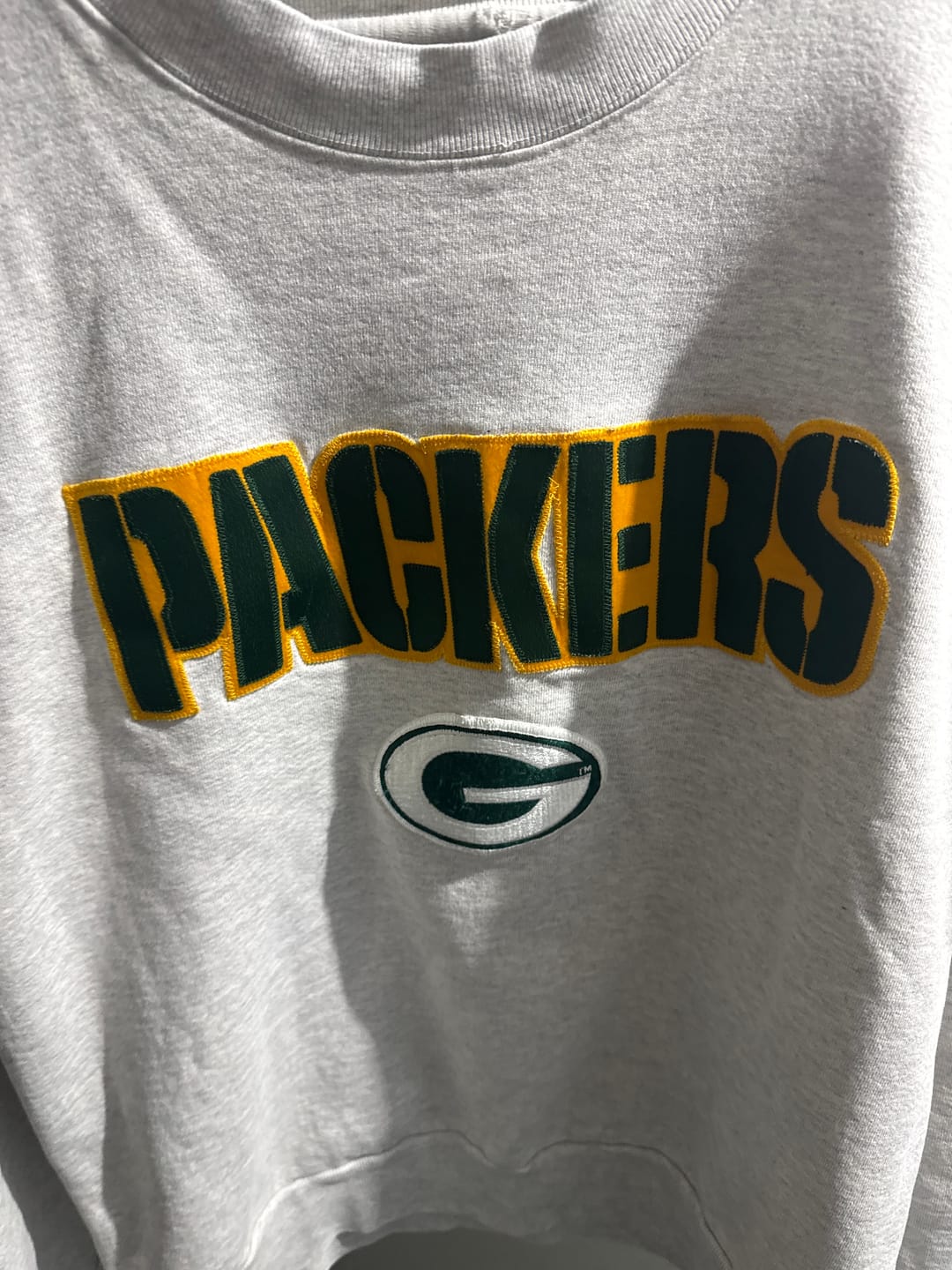 Customer photo review of Vintage 90s Green Bay Packers Sweatshirt (M)
