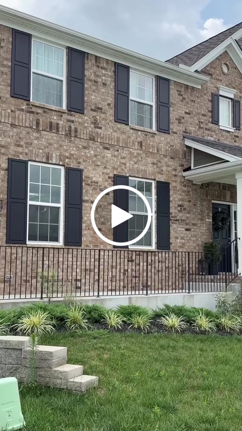 Customer video review of SmartWings Motorized Linen Roman Shades 50%/70%/100% Blackout Daphne