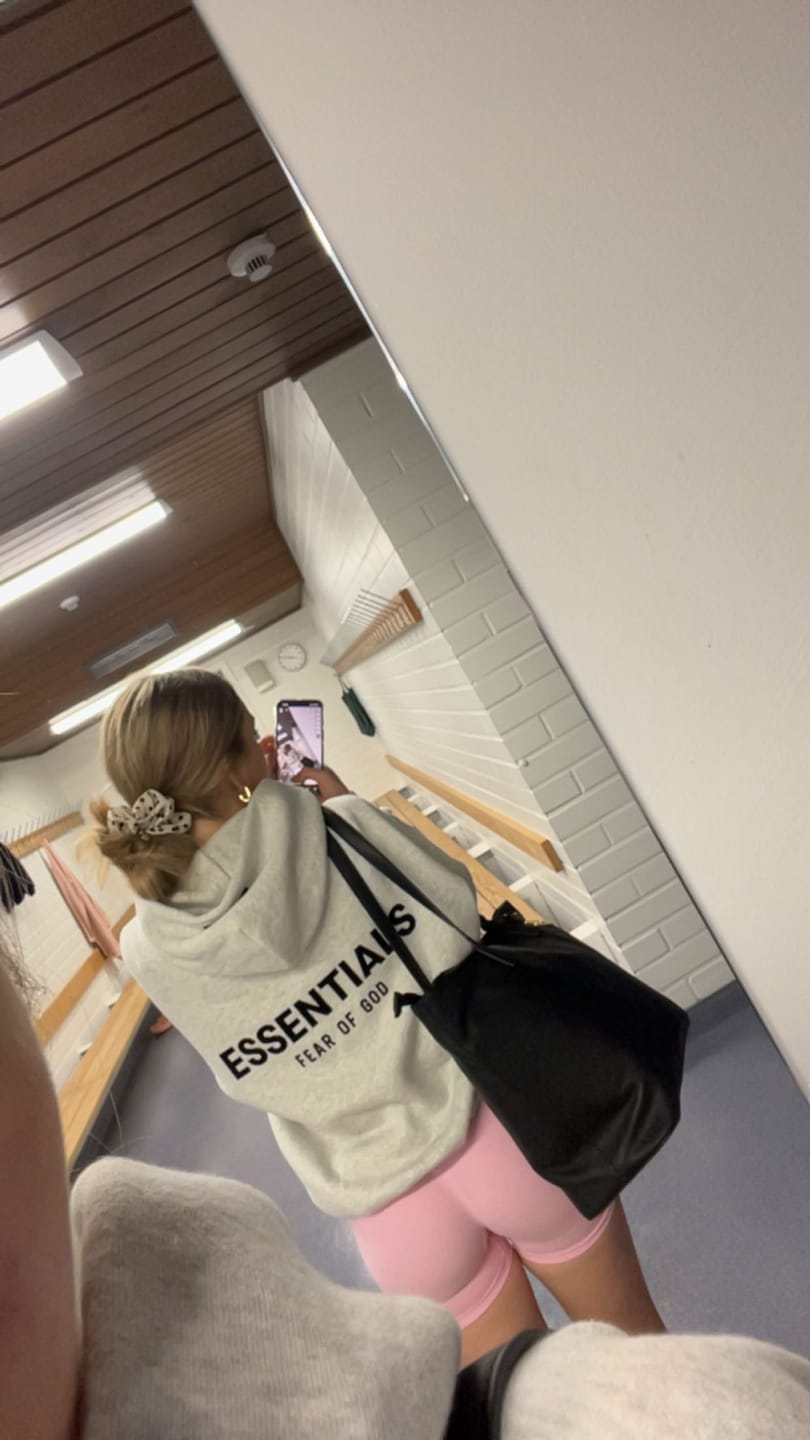 Customer photo review of Fear of God Essentials Hoodie 'Light Oatmeal'