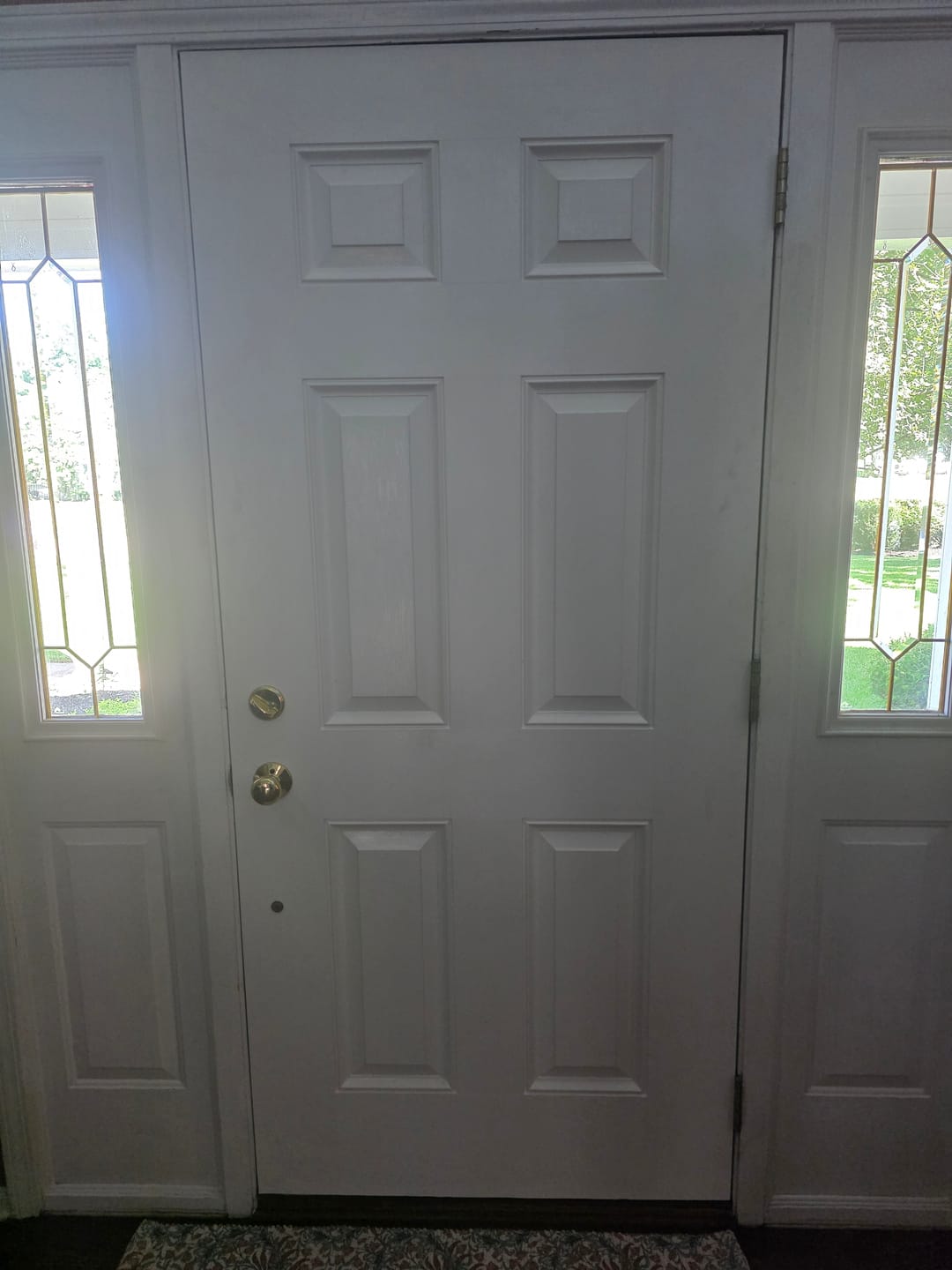 Customer photo review of Universal 7/8" Between Darts Drive-On Door Sweep (single bulb)
