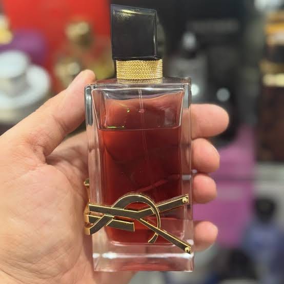 Customer photo review of Productos de Importación (12 - 16 días hábiles) - Yves Saint Laurent Libre Berry Crush (L) EDP 1 oz