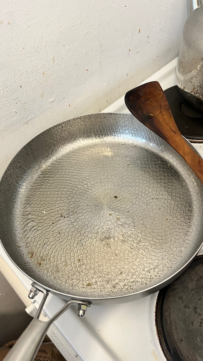 Customer photo review of Gehämmerte Titanpfanne mit hohem Rand