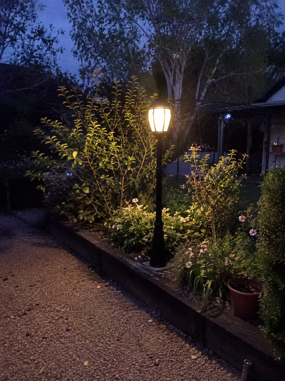Customer photo review of Victorian Solar Post Light – Black Aluminium Solar Lamp Post