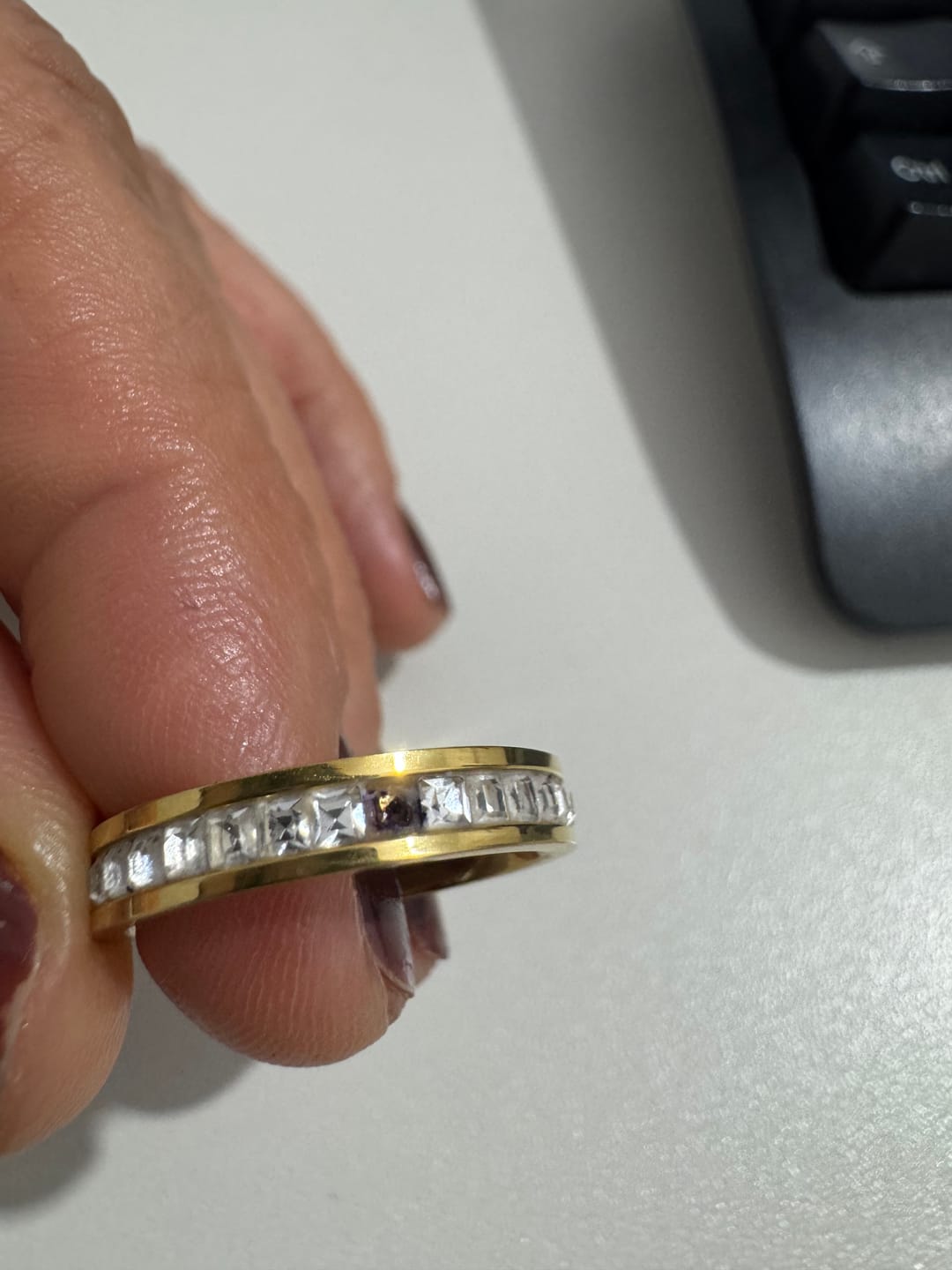 Customer photo review of Anel Brilhante Banhado em Ouro 18K