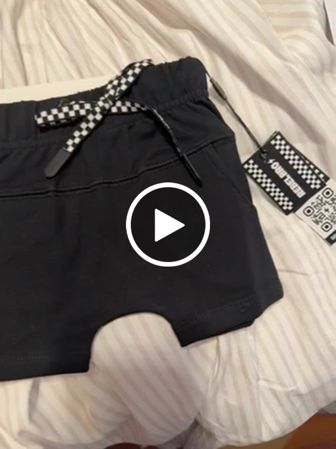 Customer video review of Relaxed Fit Shorts in Venice
