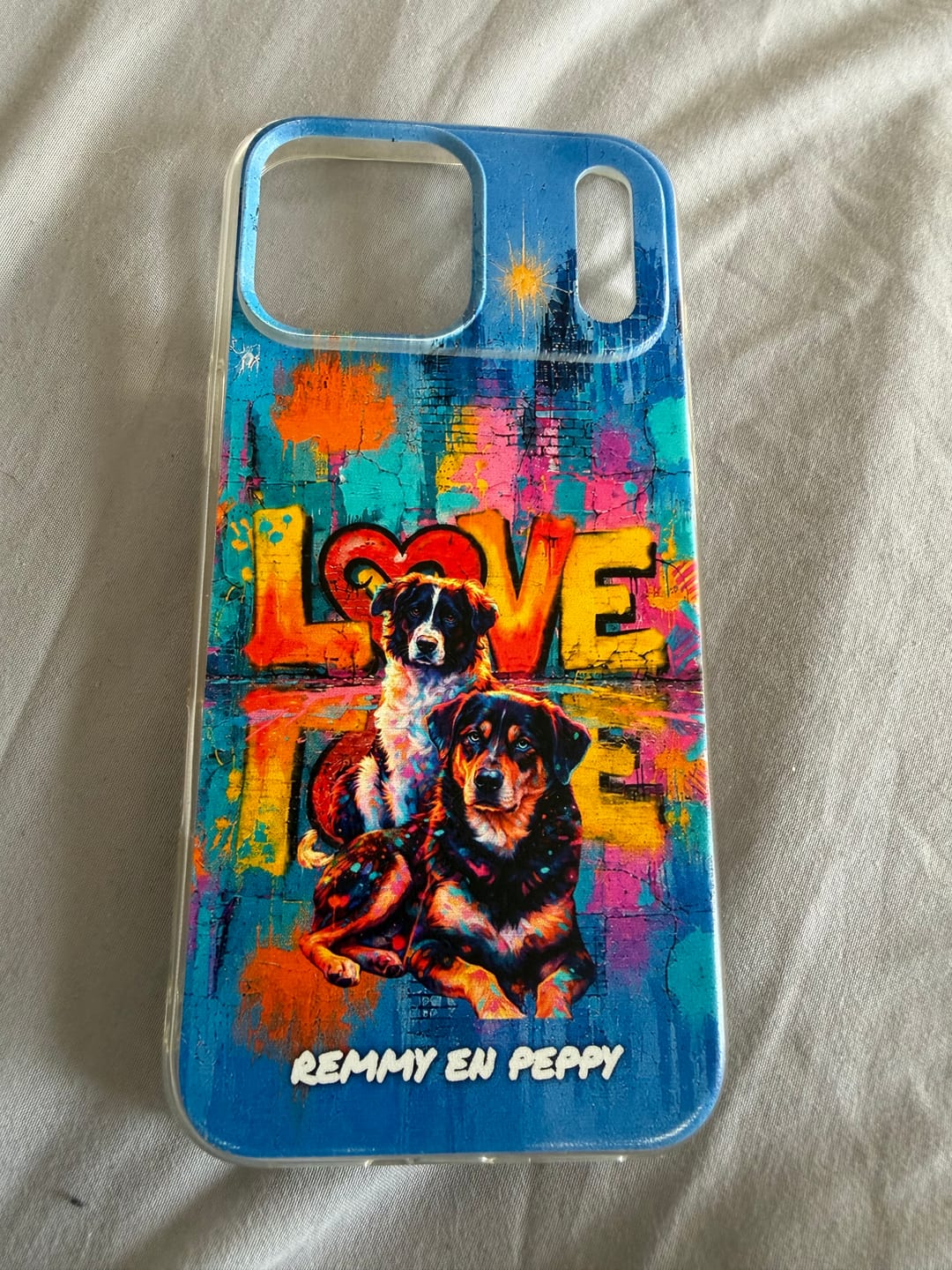 Customer photo review of Streetart - Gepersonaliseerd telefoonhoesje