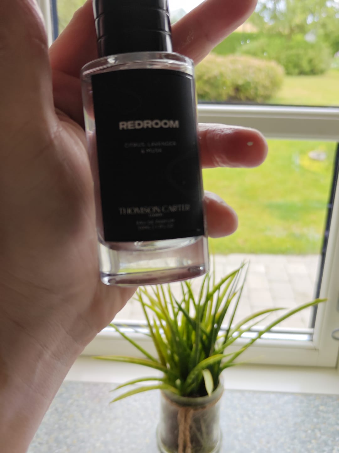 Customer photo review of Redroom | Eau de Parfum