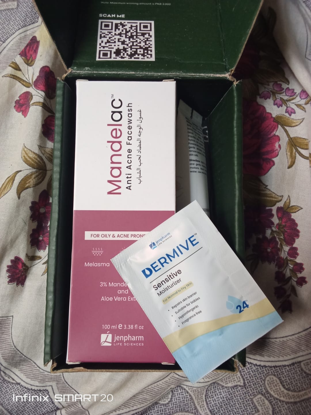 Customer photo review of MandelAC Facewash