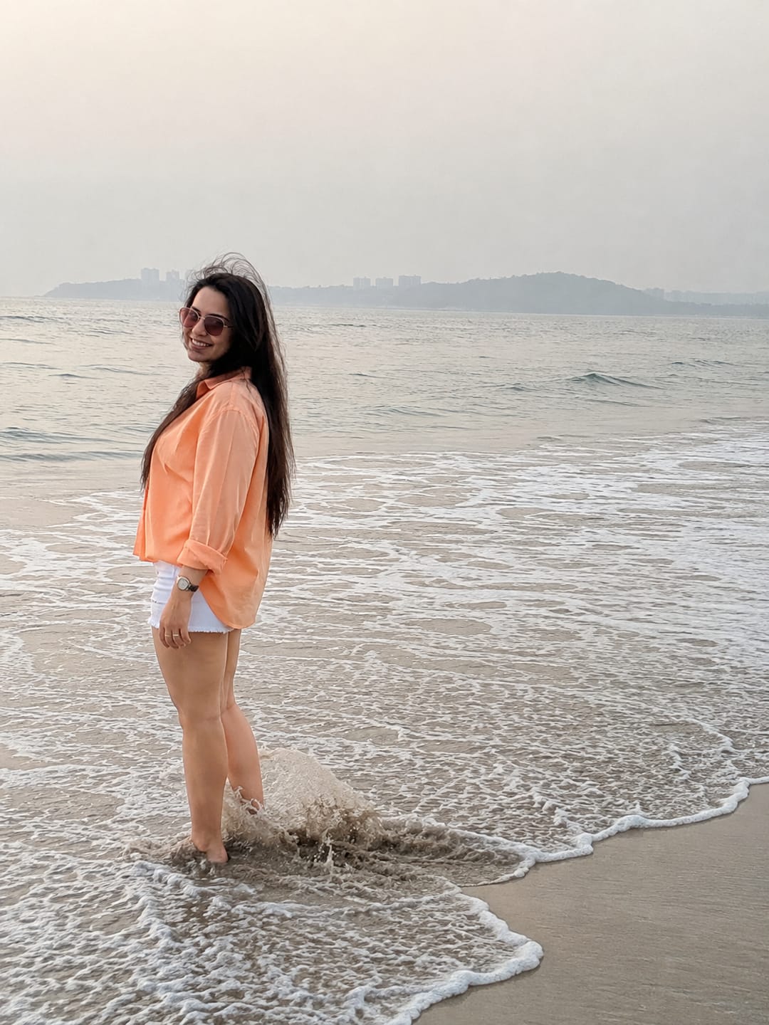 Customer photo review of MELON - PLAIN WOMEN SHIRT