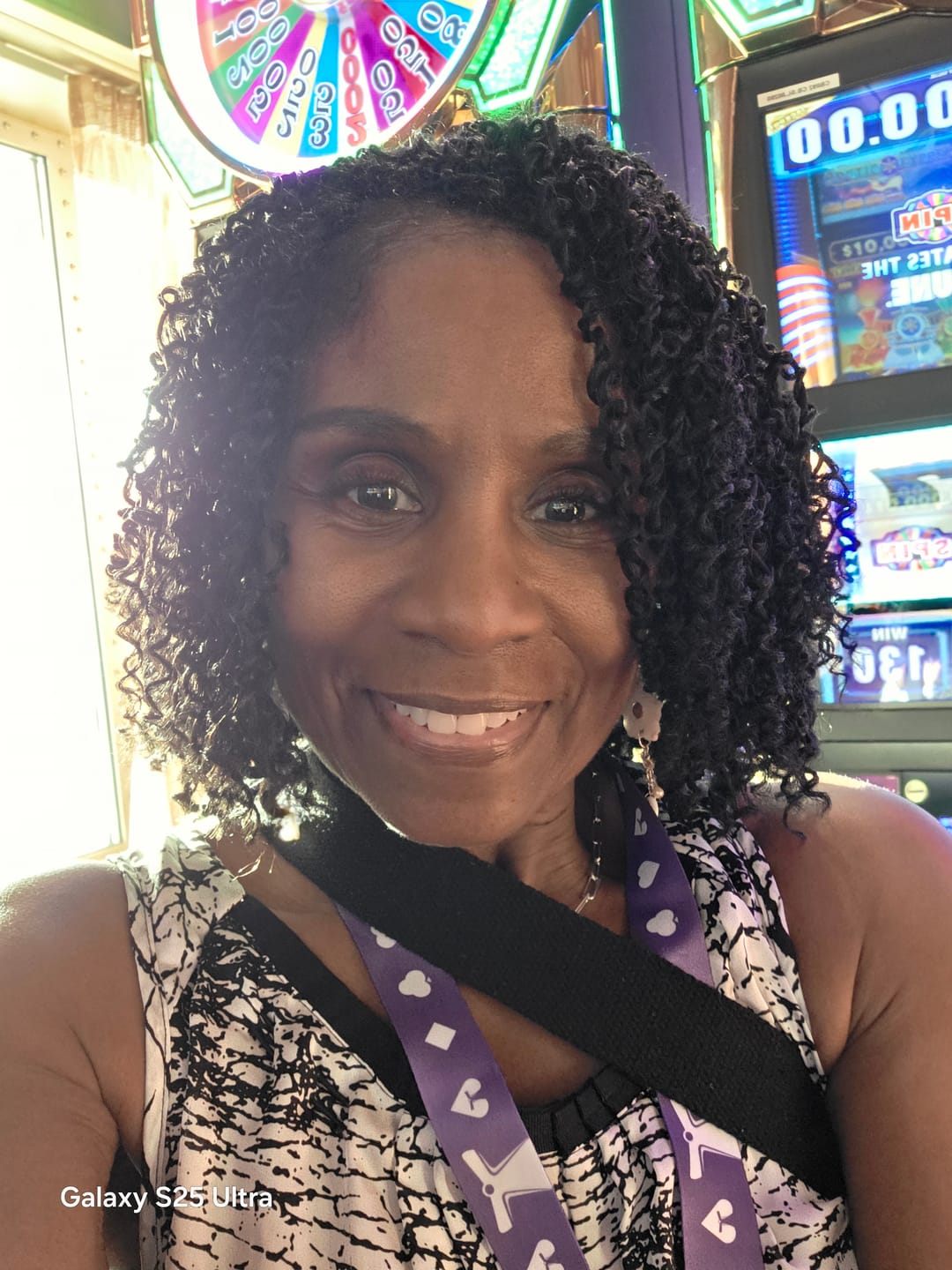 Customer photo review of Zury Sis V11 Mini Twist Crochet Loop Braids - YANKY TWIST 9"/10"/11"