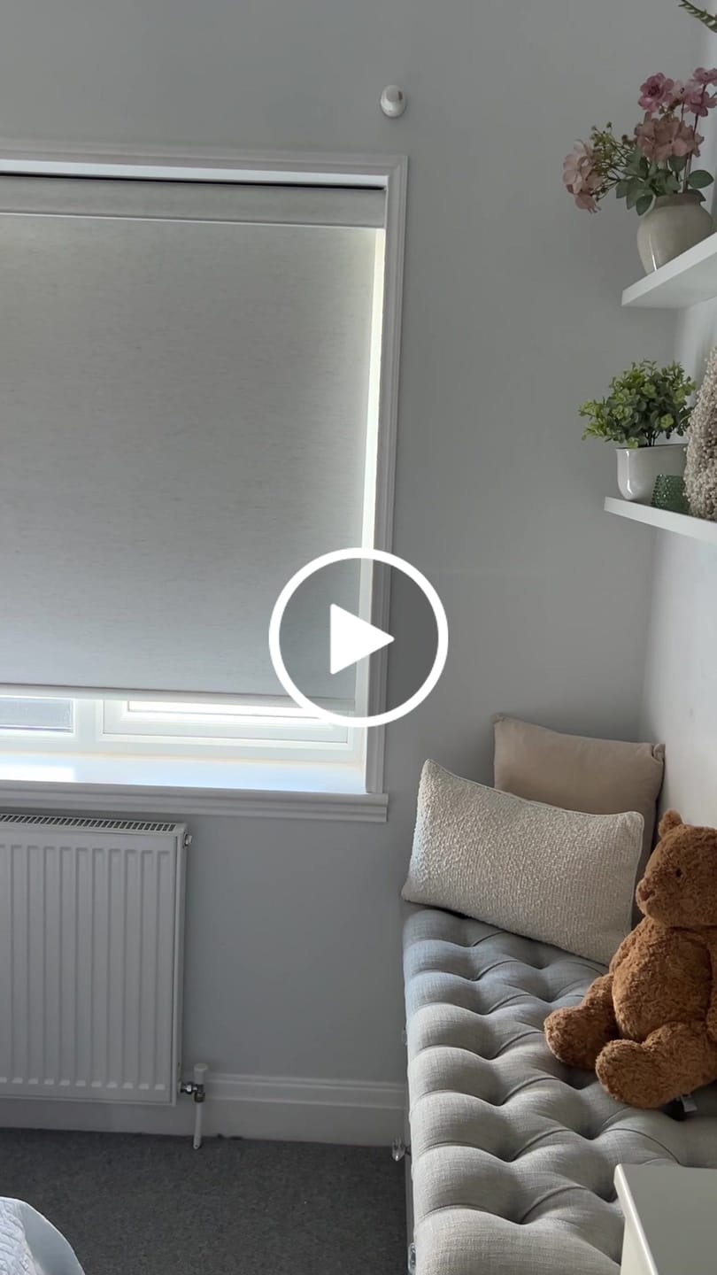 Customer video review of SmartWings Motorized Roller Shades 100% Blackout Linen