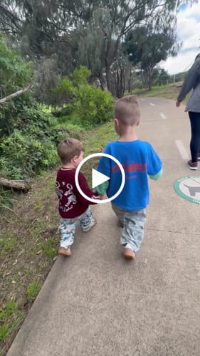 Customer video review of Day dreamers tee