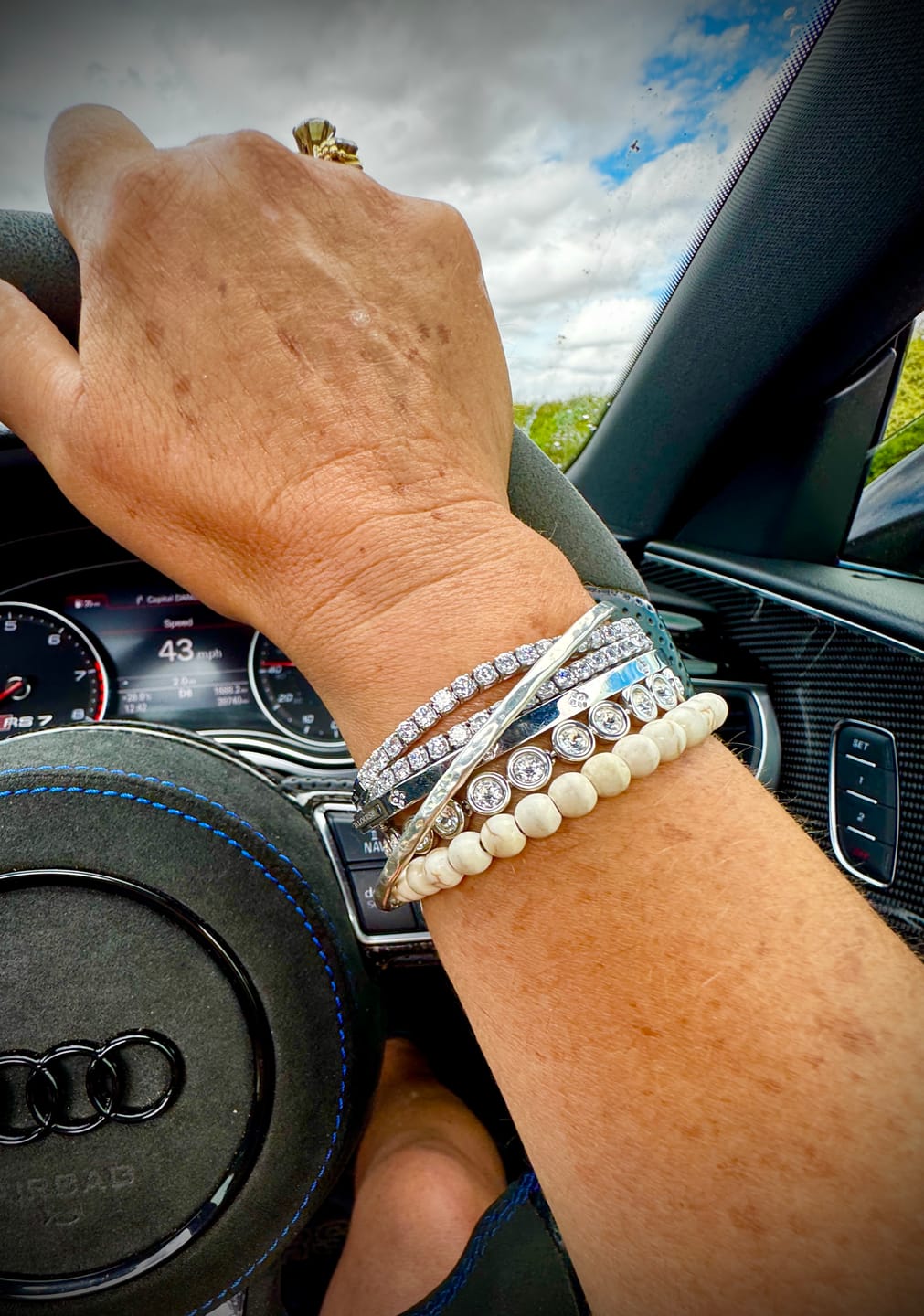 Customer photo review of Clover Bangle Slim