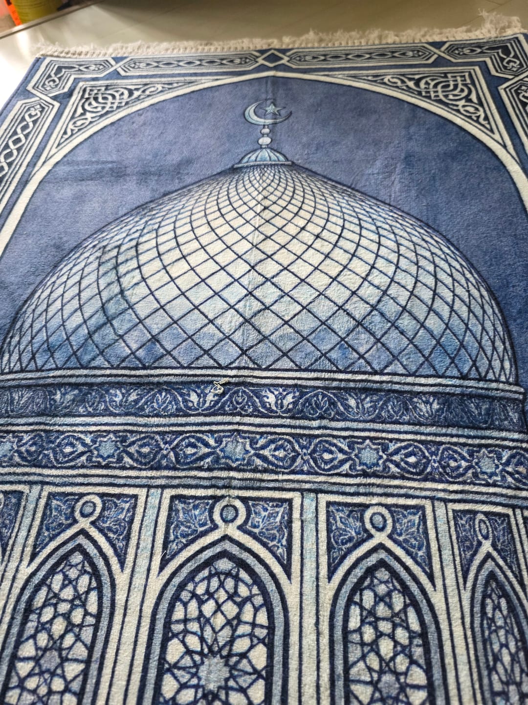 Customer photo review of Sapphire Dome Padded Prayer Mat