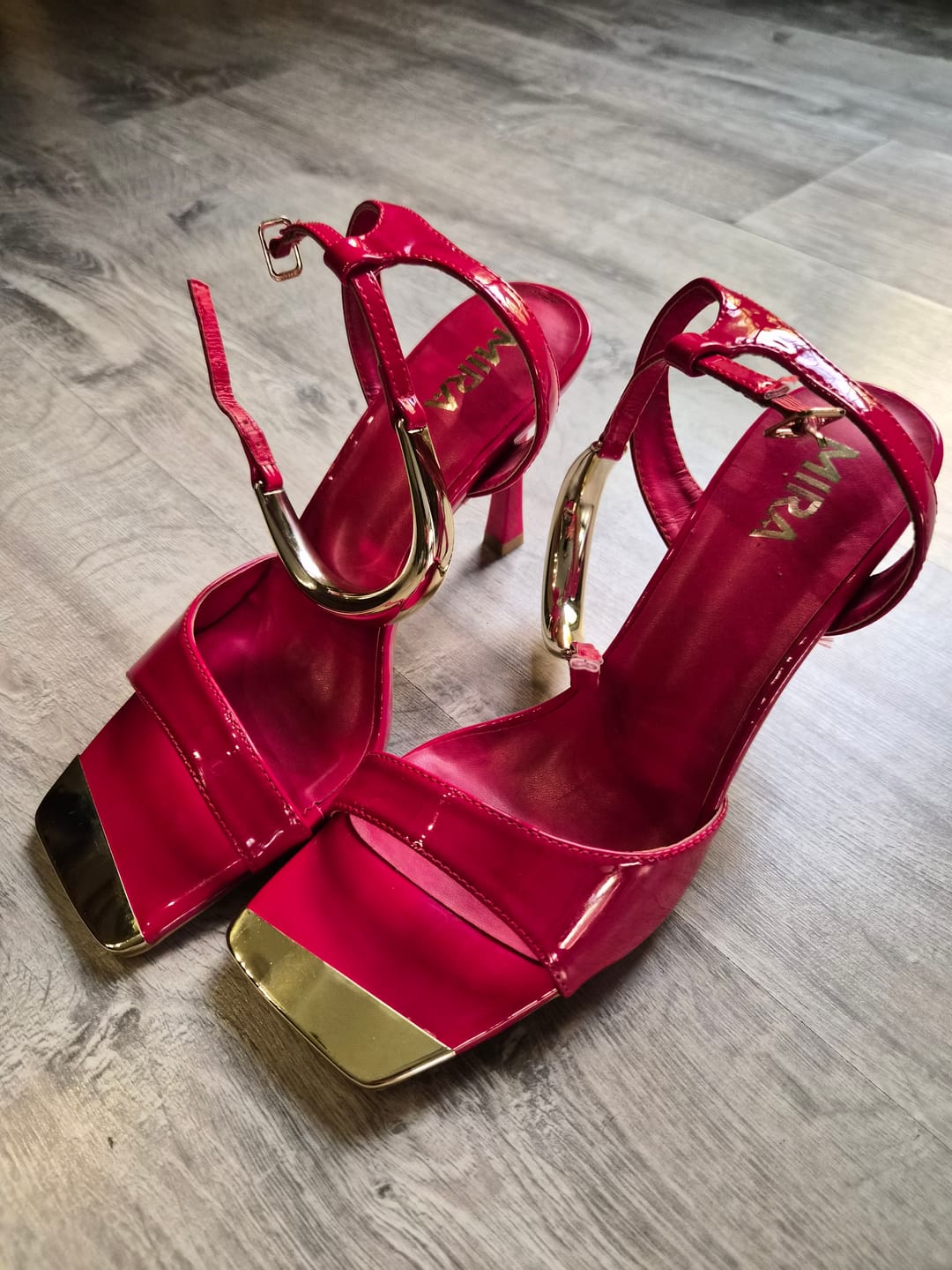 Customer photo review of VG002 MIRA High Heel Sandals — Women's 7cm Heels with Gold Accents | QMR Fashion