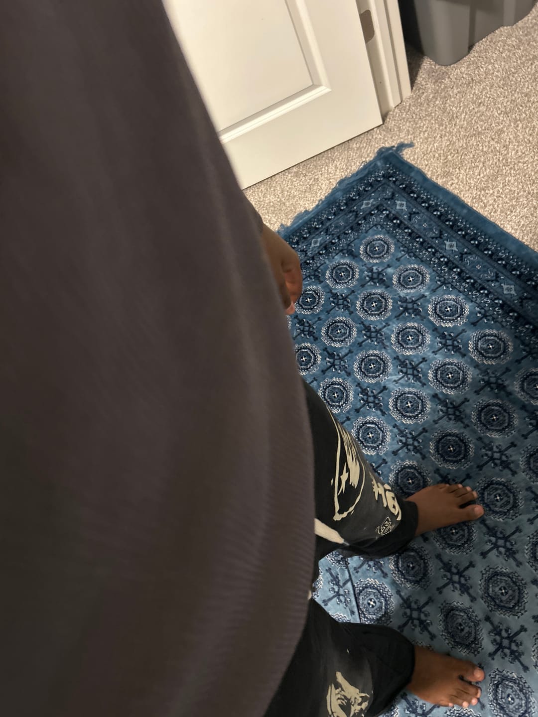 Customer photo review of Hellstar "Path To Paradise" Black Sweatpants
