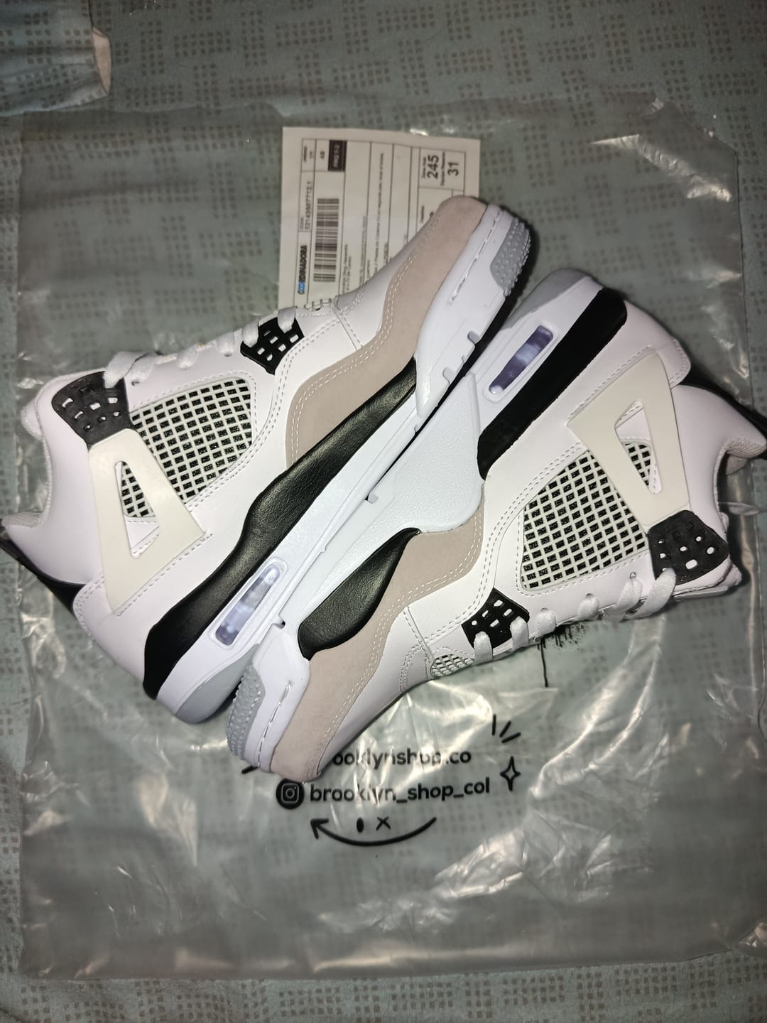 Customer photo review of AIR JORDAN RETRO 4