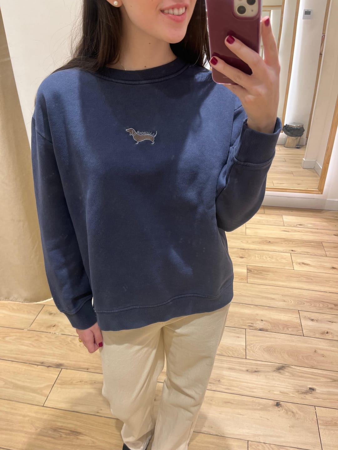 Customer photo review of Polerón Crew Neck Perro Black
