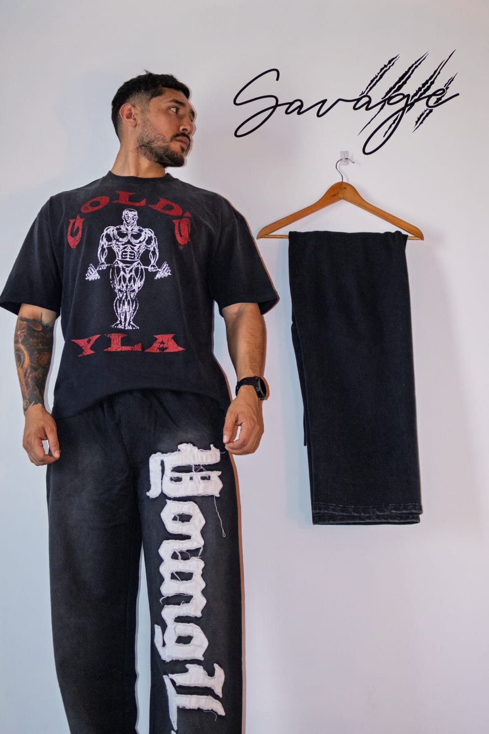 Customer photo review of 4213 - Gold's Iron Legacy Icon Tees