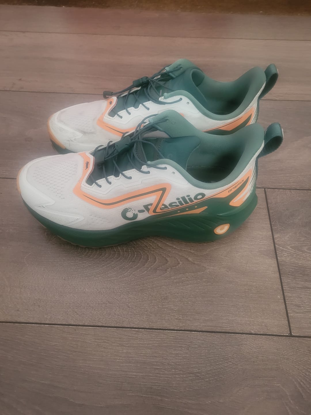 Customer photo review of Footmax Outdoor Unisex Hiking Running Climbing Sneakers