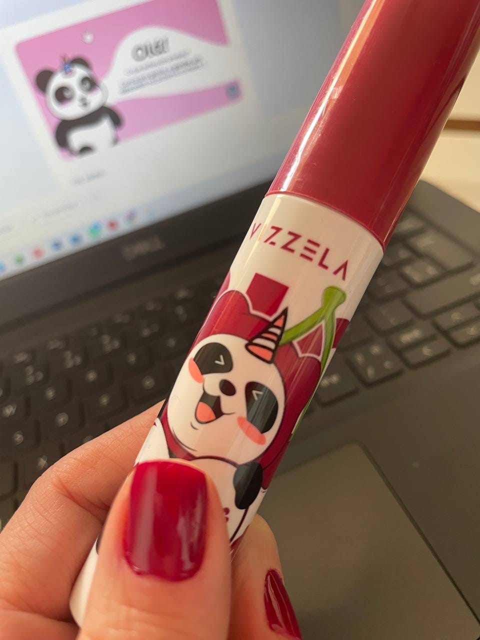 Customer photo review of Máscara para Cílios Big No Panda Cherry - Bordô