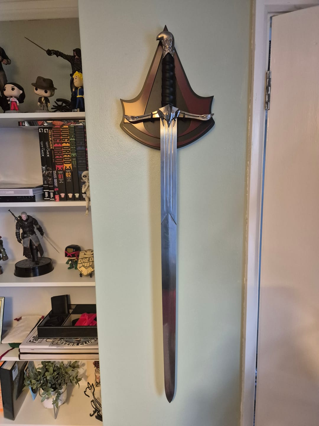 Customer photo review of Altaïr's Officially Licensed Assassins Creed Sword