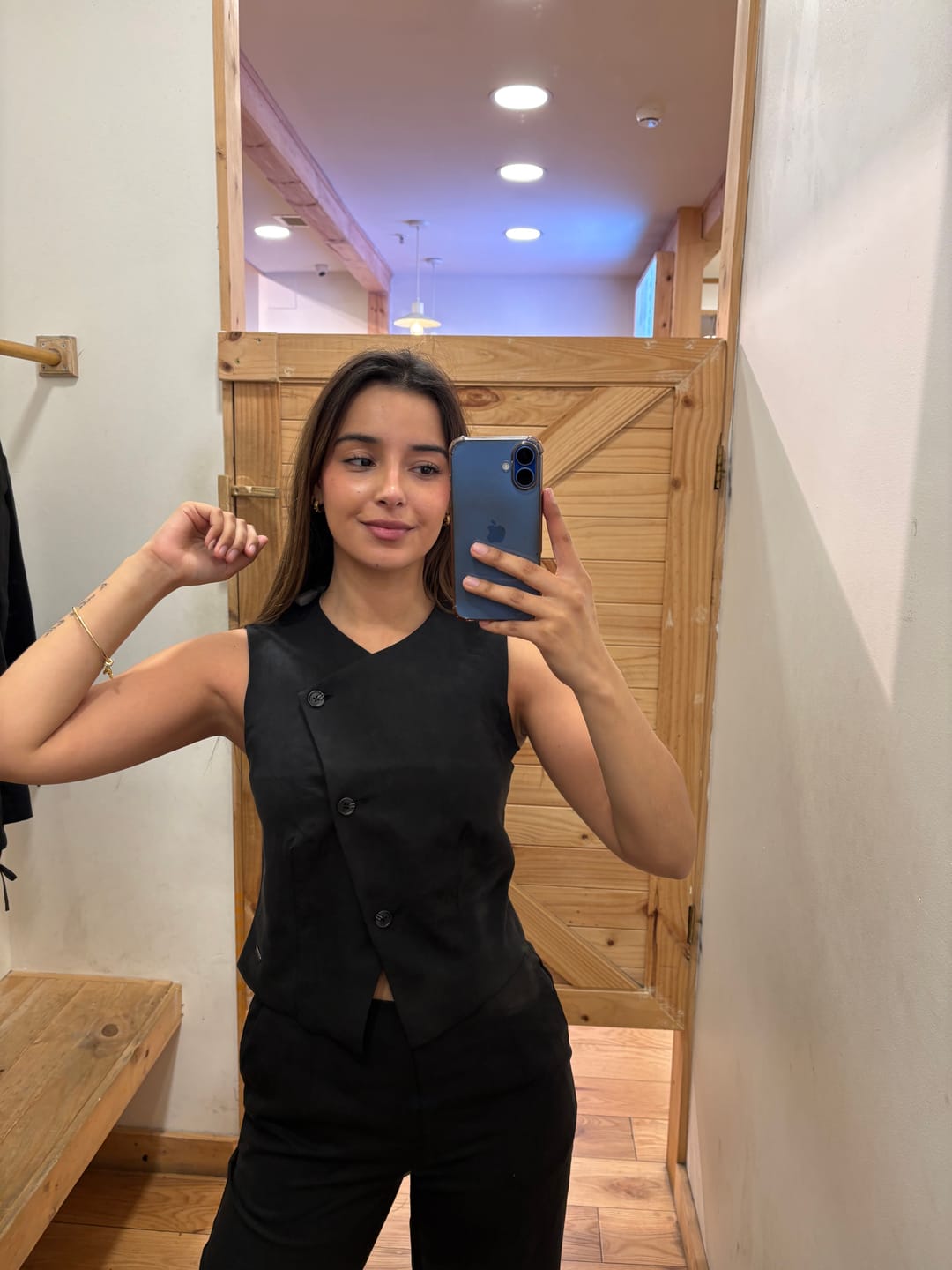 Customer photo review of Vest Sastrero Tencel Black