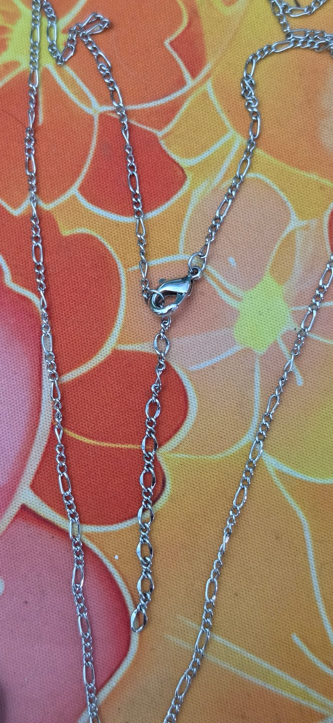 Customer photo review of Victoria 18k White Gold Plated Stacking Necklace Chain