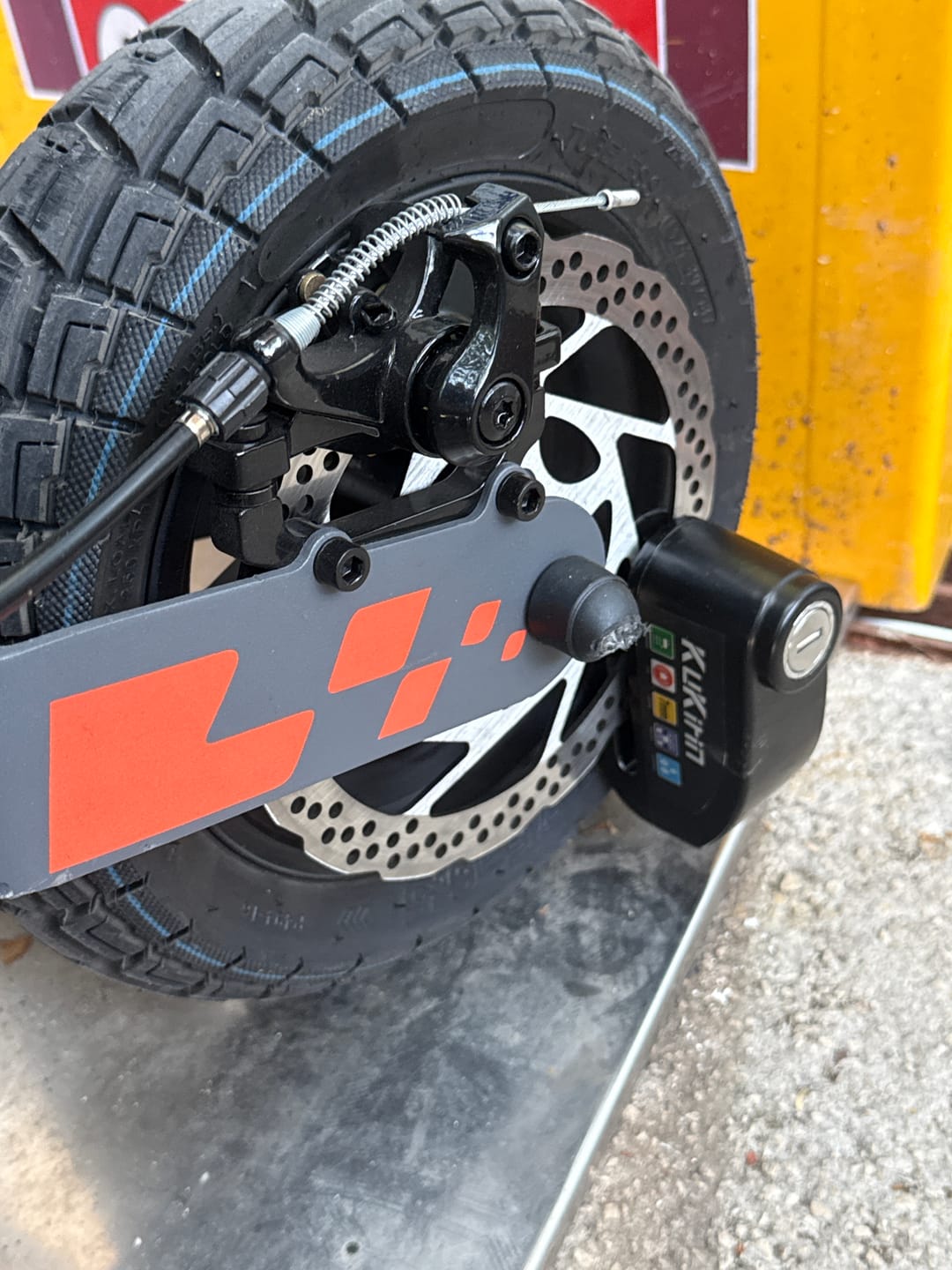 Customer photo review of KuKirin Alarm Disc Brake Lock