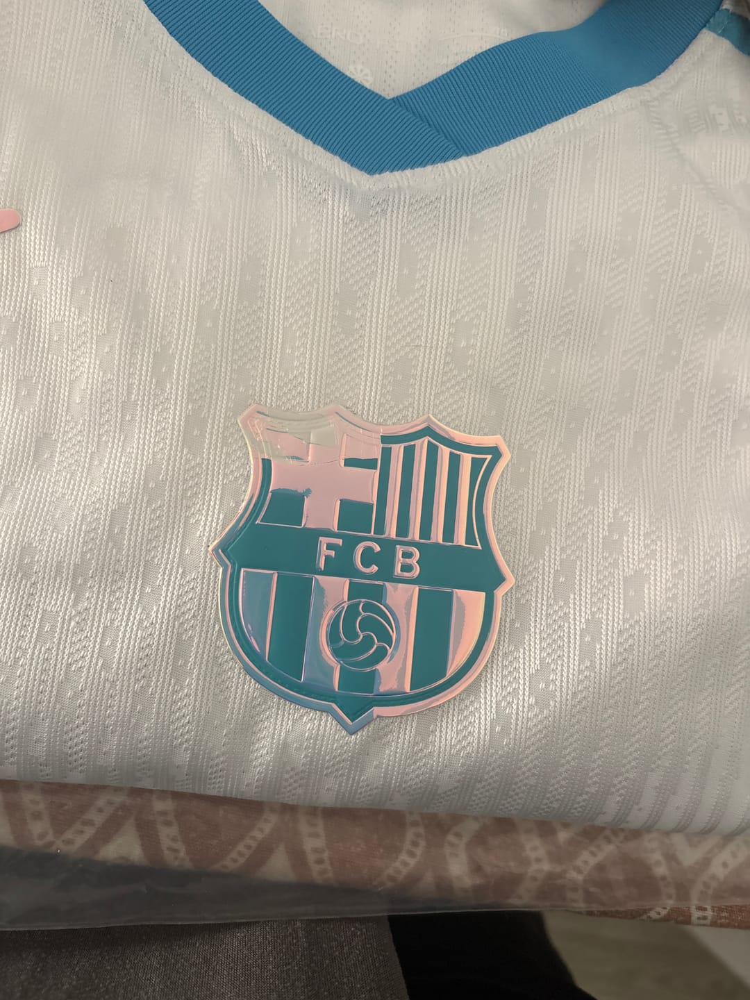 Customer photo review of CAMISETA BARCELONA AWAY 2026/27