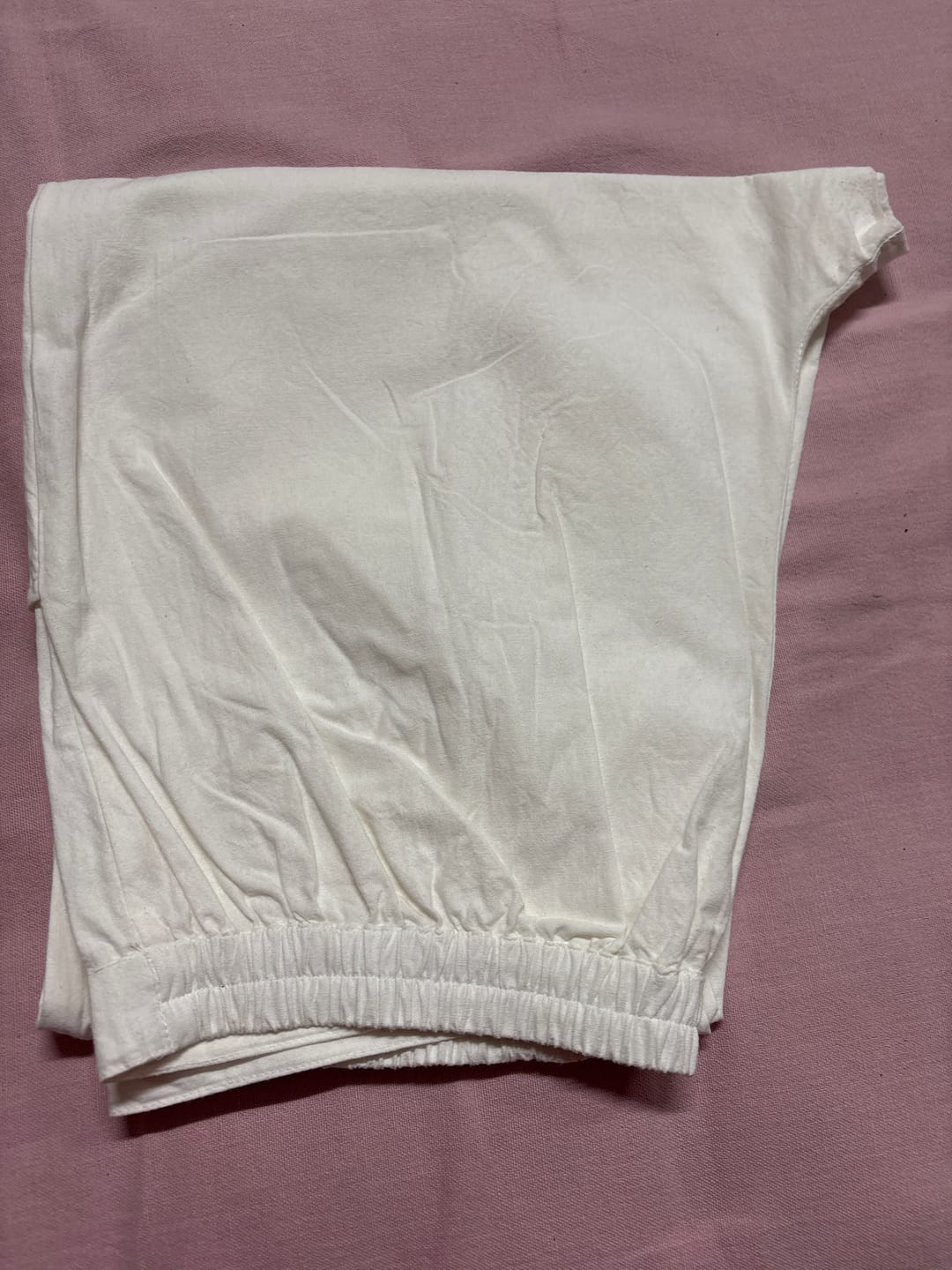 Customer photo review of Women White Cotton Pant