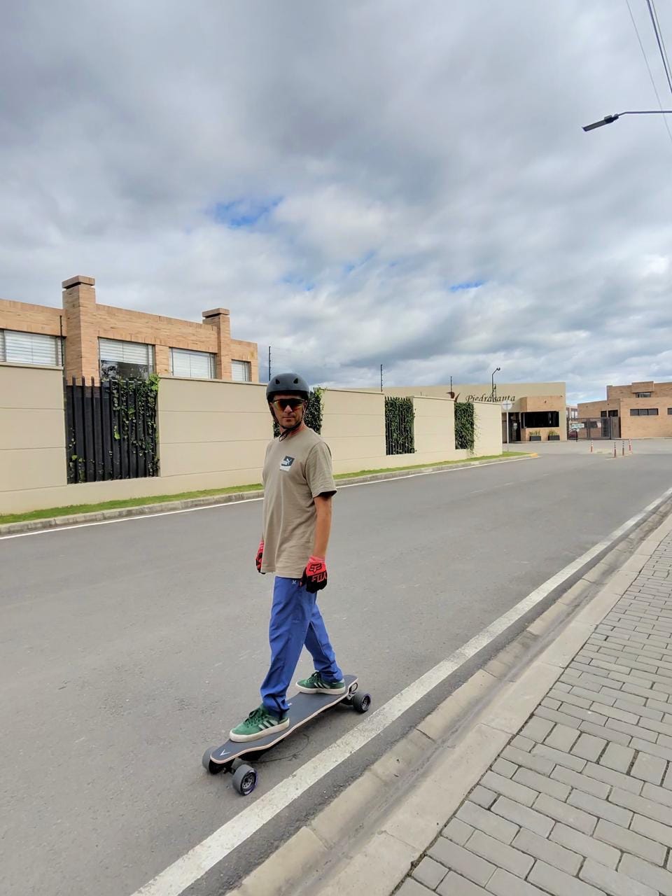 Customer photo review of Backfire G2Z Belt Electric Skateboard with R5s Remote
