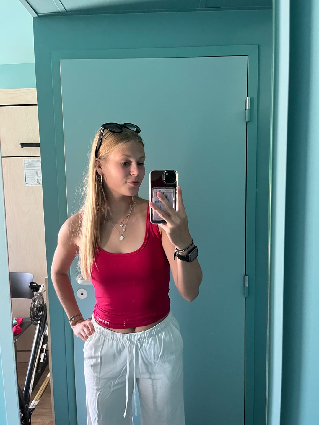 Customer photo review of LABEL TANK TOP RASPBERRY RED