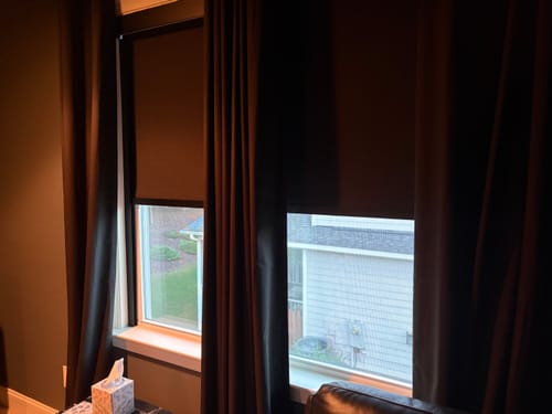 Customer photo review of SmartWings Motorized Roller Shades 100% Blackout Eclipse