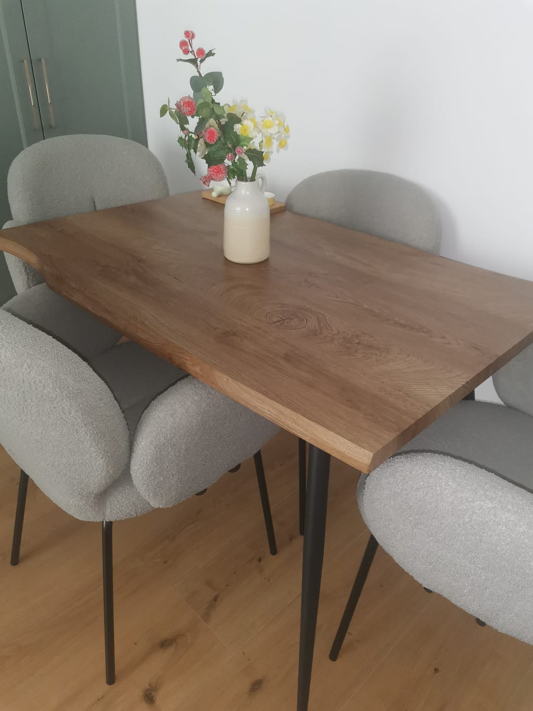 Customer photo review of Masa LARSON, stejar natural/negru, 120x80x77 cm