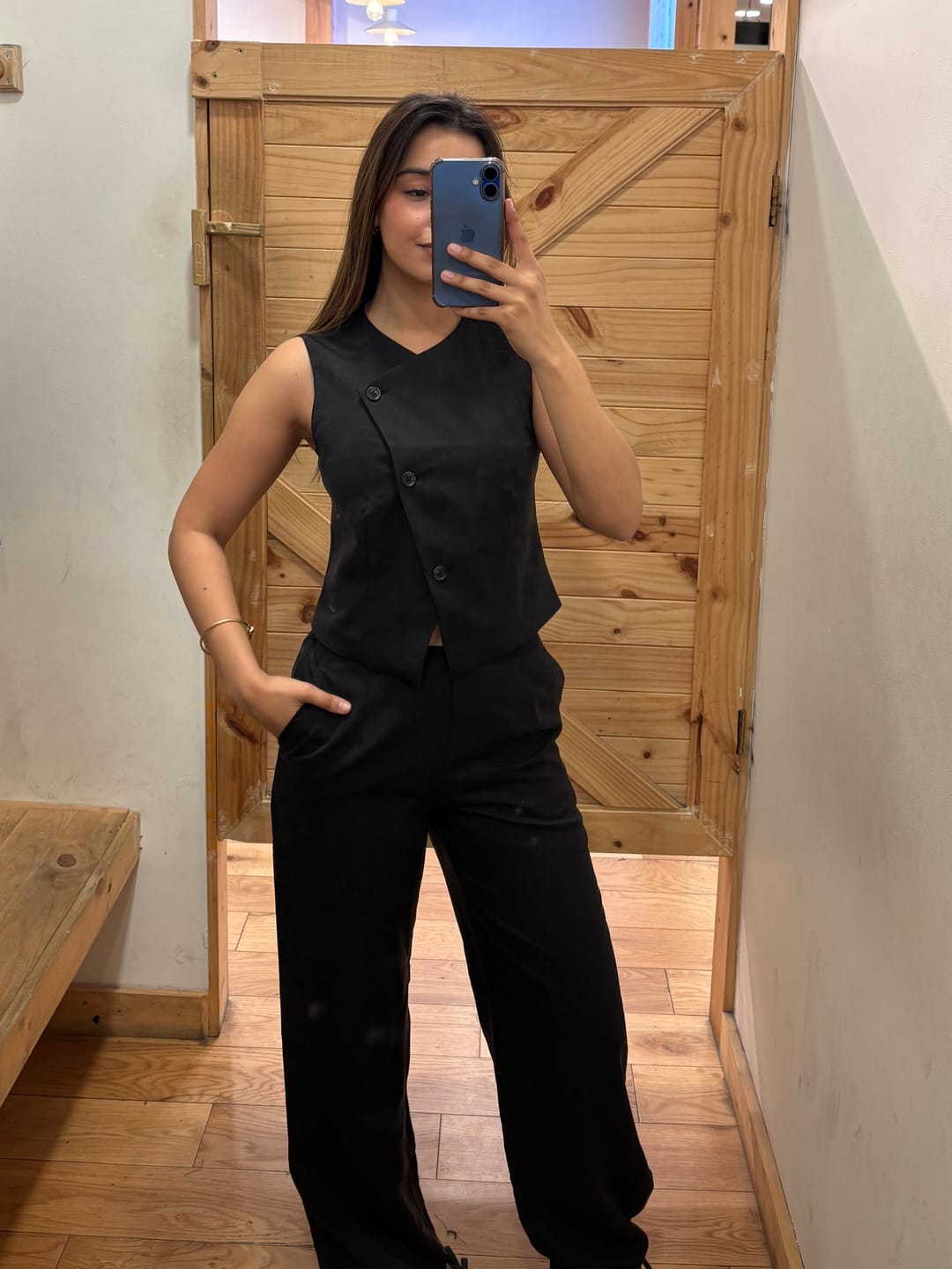Customer photo review of Vest Sastrero Tencel Black