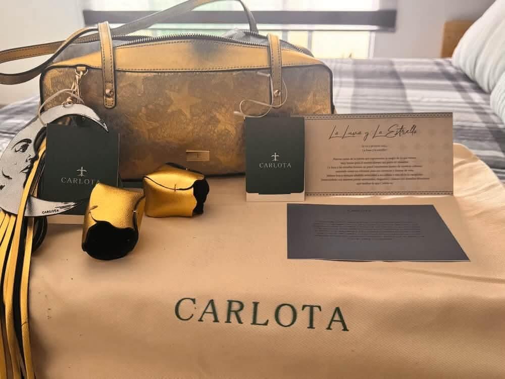 Customer photo review of SATCHEL ESTRELLA ORO