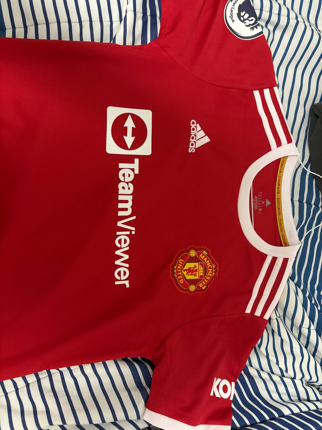 Customer photo review of Manchester United 21-22 Local manga corta